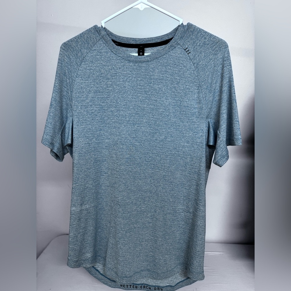 Lululemon License To Train Short Sleeve Shirt - Medium - greenish teal